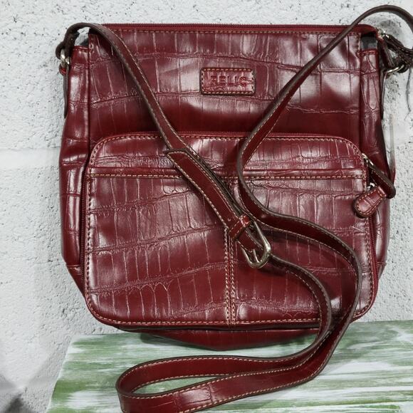 RELIC NWT Maroon Burgundy Faux Leather Crossbody Shoulder Bag Adjustable Strap - Picture 3 of 12